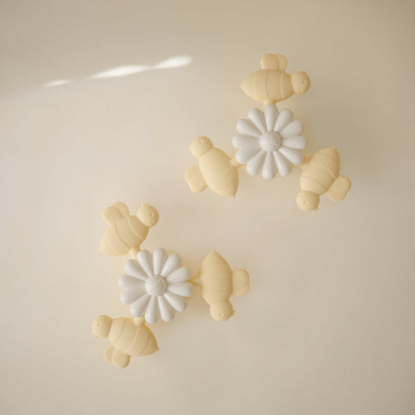 Mushie Suction Spinner Toy - Bee