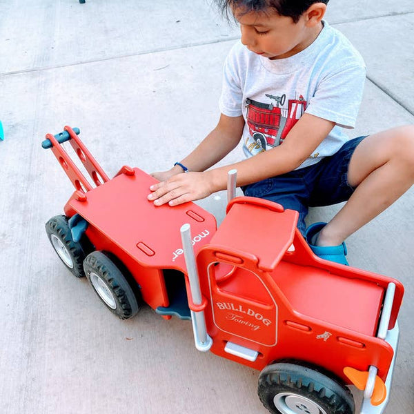 Mack Ride-On Truck