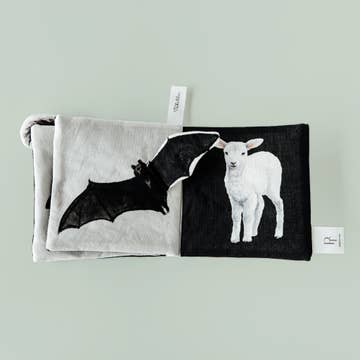 Crinkle Book Made with Organic Cotton - Polar Bear