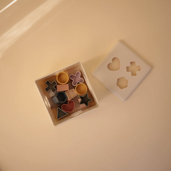 Mushie Shape Sorting Box - Tan