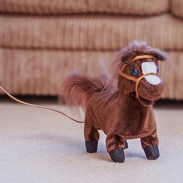 Animigos Trotting Pony - Brown