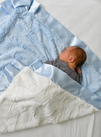 CLASSIC BABY BLUE CUDDLE BLANKET-STRAIGHT