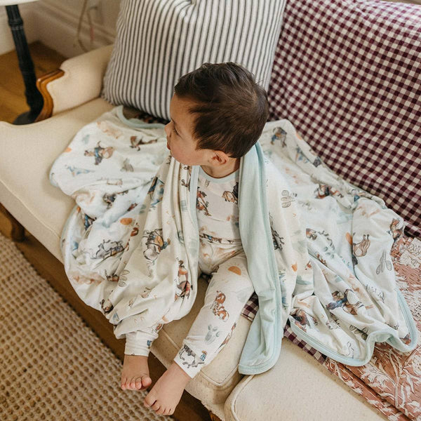 CP Boone 3-Layer Stretchy Quilt