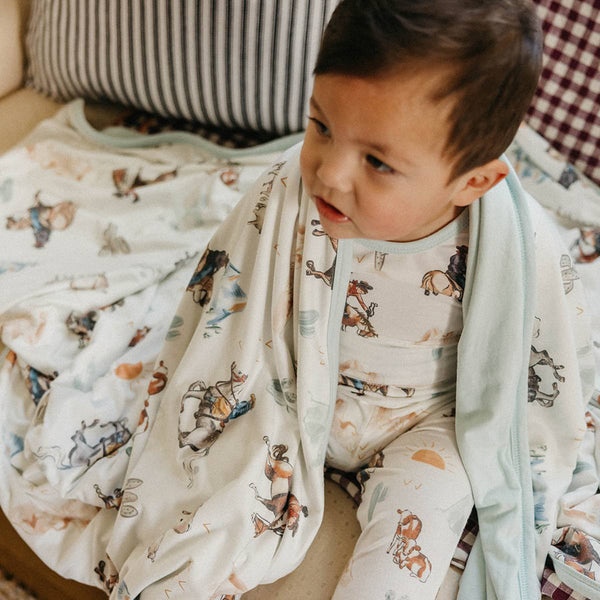 CP Boone 3-Layer Stretchy Quilt