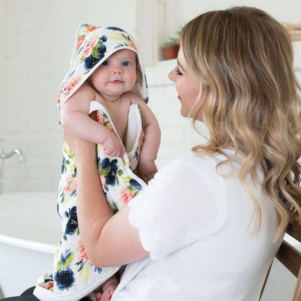 Tiny Twinkle Hooded Towel and Washcloth Set